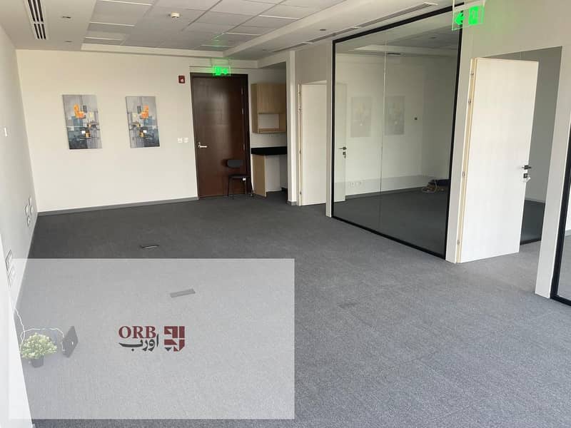 3 b2c713ef-2eaf-4ab7-b5c9-fca84df5d758. jpg