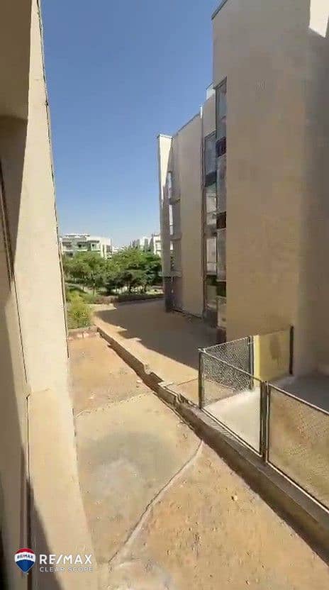 4 WhatsApp Video 2026-09-21 at 4.15. 30 PM - frame at 1m11s. jpg