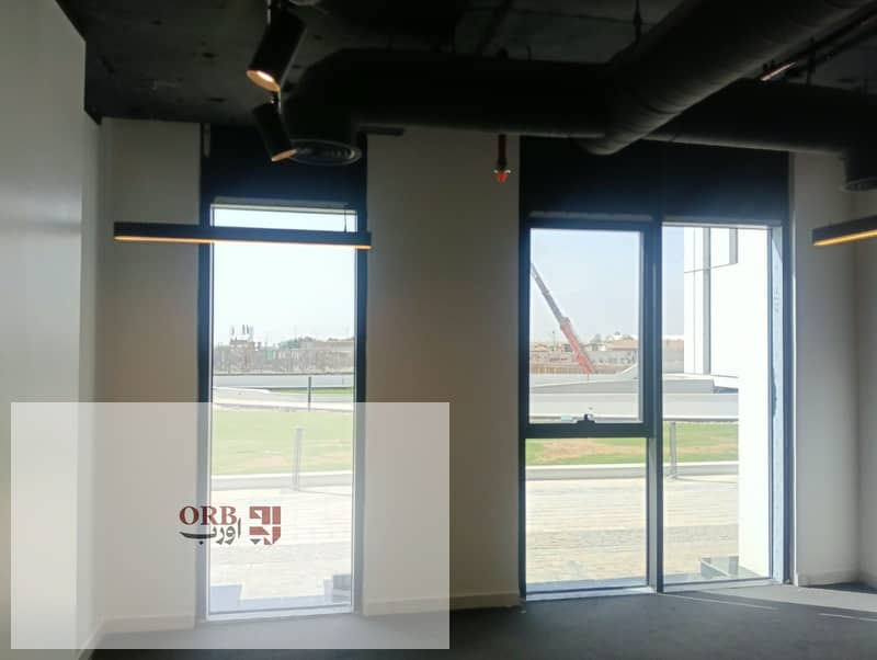 3 60e15bd9-3ba2-4364-a1ff-d9437421a014. jpg