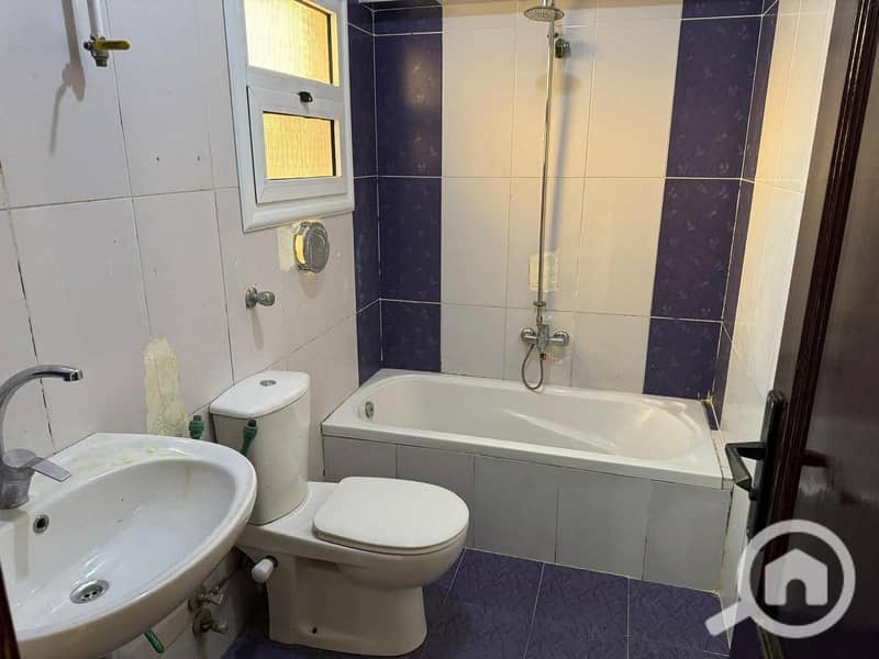 5 1000436617. jpg