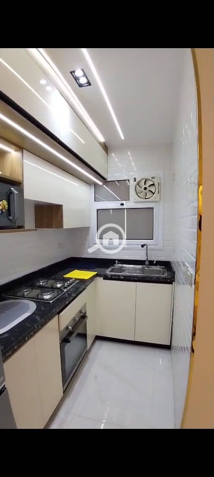 4 1000355890. jpg