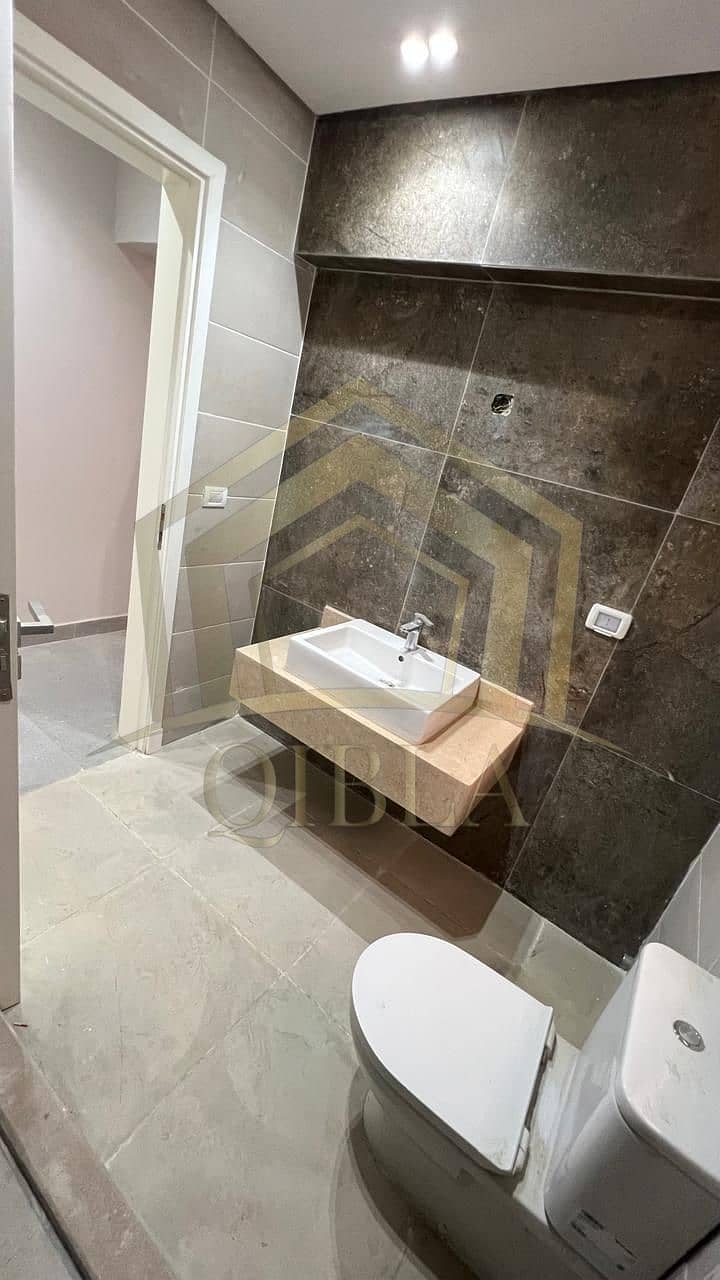 8 3-bedroom-3-bathroom-flat-village-west. jpg. jpeg