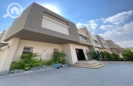 4 Bedroom Villa for Sale in Sheikh Zayed, Giza - 623405516_905284825742111_8959120518935576535_n_1400x900. jpg 4 Bedroom Villa for Sale in Sheikh Zayed, Giza - 623405516_905284825742111_8959120518935576535_n_1400x900. jpg