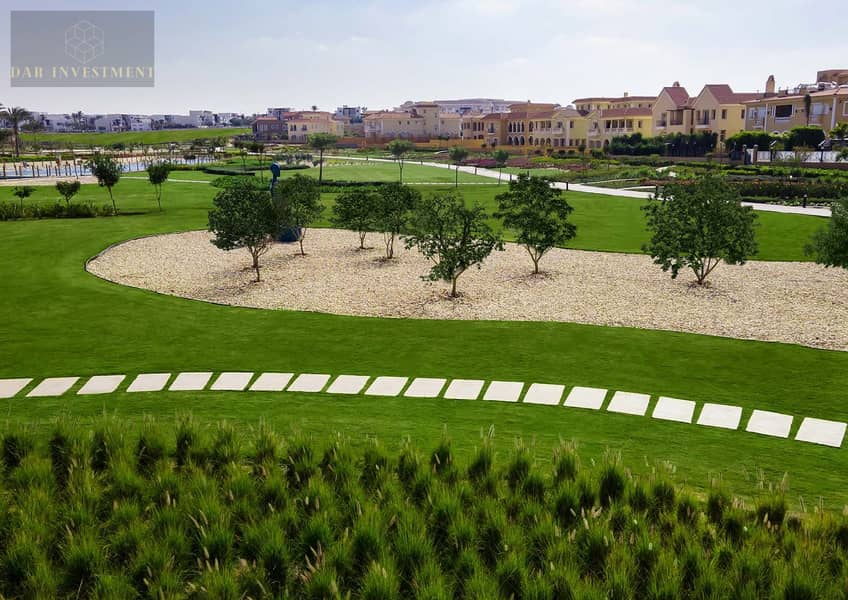 9 GREENS_SIGNATURE_BROCHURE_Page_04_Image_0001. jpg