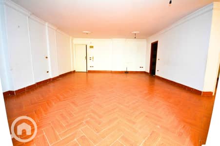 3 Bedroom Flat for Rent in Smoha, Alexandria - 20260921_092254_٠٠٠٠. png 3 Bedroom Flat for Rent in Smoha, Alexandria - 20260921_092254_٠٠٠٠. png