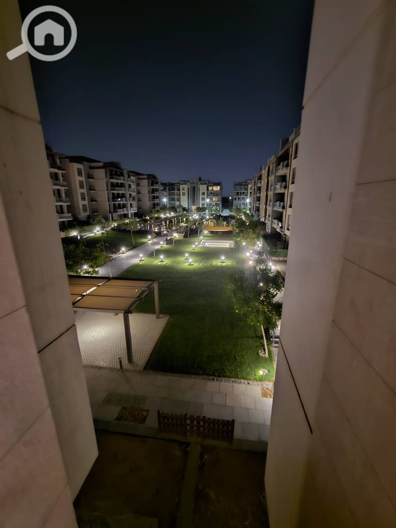 9 cf11bf3e-bc7b-41e4-82a1-9aaaf503dee4. jpg