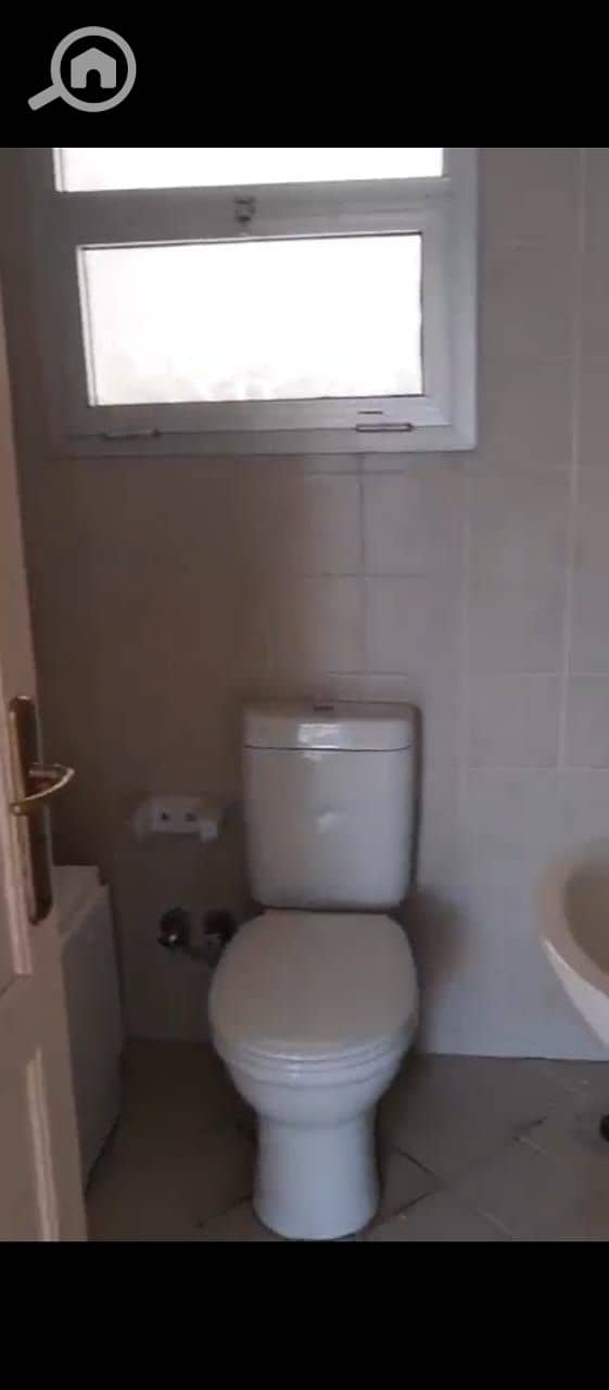 7 7b5dfe68-5320-4ff5-9da4-40bd16460440. jpg
