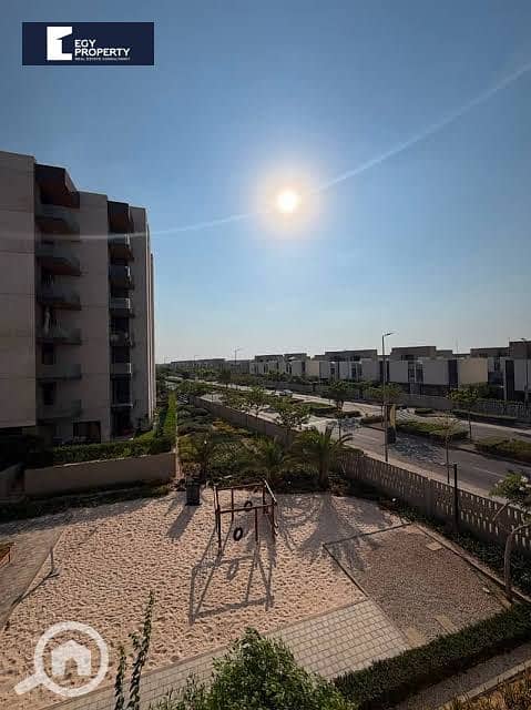 10 10. jpeg