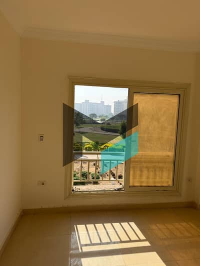 3 Bedroom Apartment for Sale in Shorouk City, Cairo - bcba6748-3de7-496c-9d31-cda6d0973cae (1). jpg 3 Bedroom Apartment for Sale in Shorouk City, Cairo - bcba6748-3de7-496c-9d31-cda6d0973cae (1). jpg