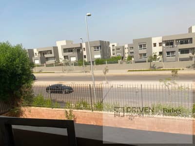 4 Bedroom Townhouse for Sale in Sheikh Zayed, Giza - WhatsApp Image 2026-09-20 at 9.40. 20 PM. jpeg 4 Bedroom Townhouse for Sale in Sheikh Zayed, Giza - WhatsApp Image 2026-09-20 at 9.40. 20 PM. jpeg