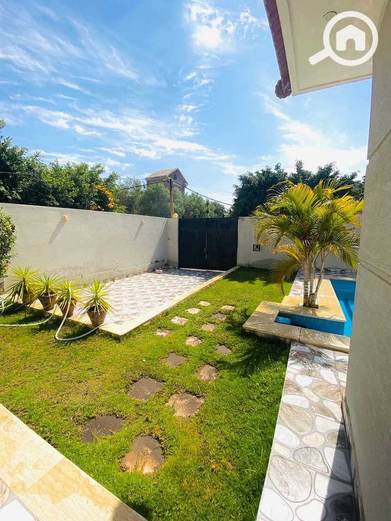 5 ab214547-474f-4f1e-8137-d1357d8dad72. jpg