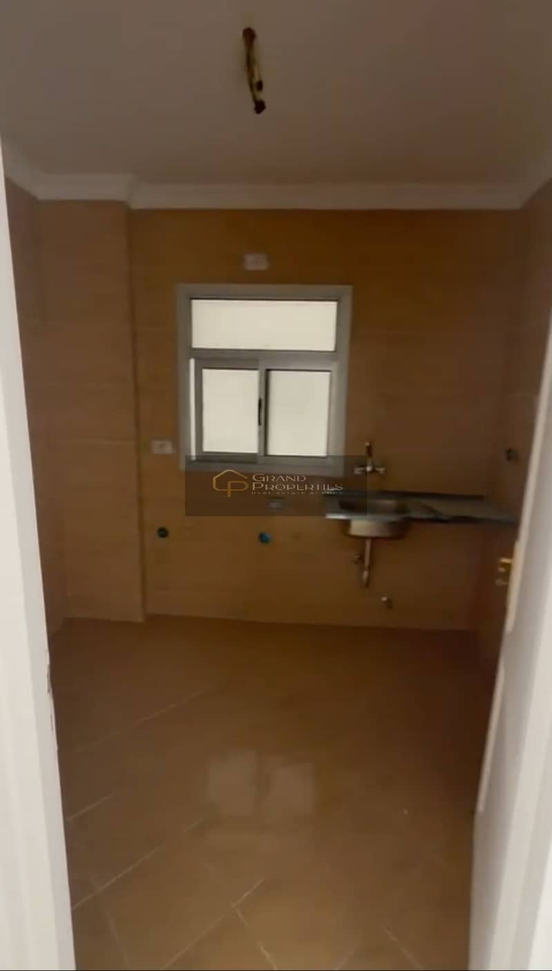 4 1000801771. jpg