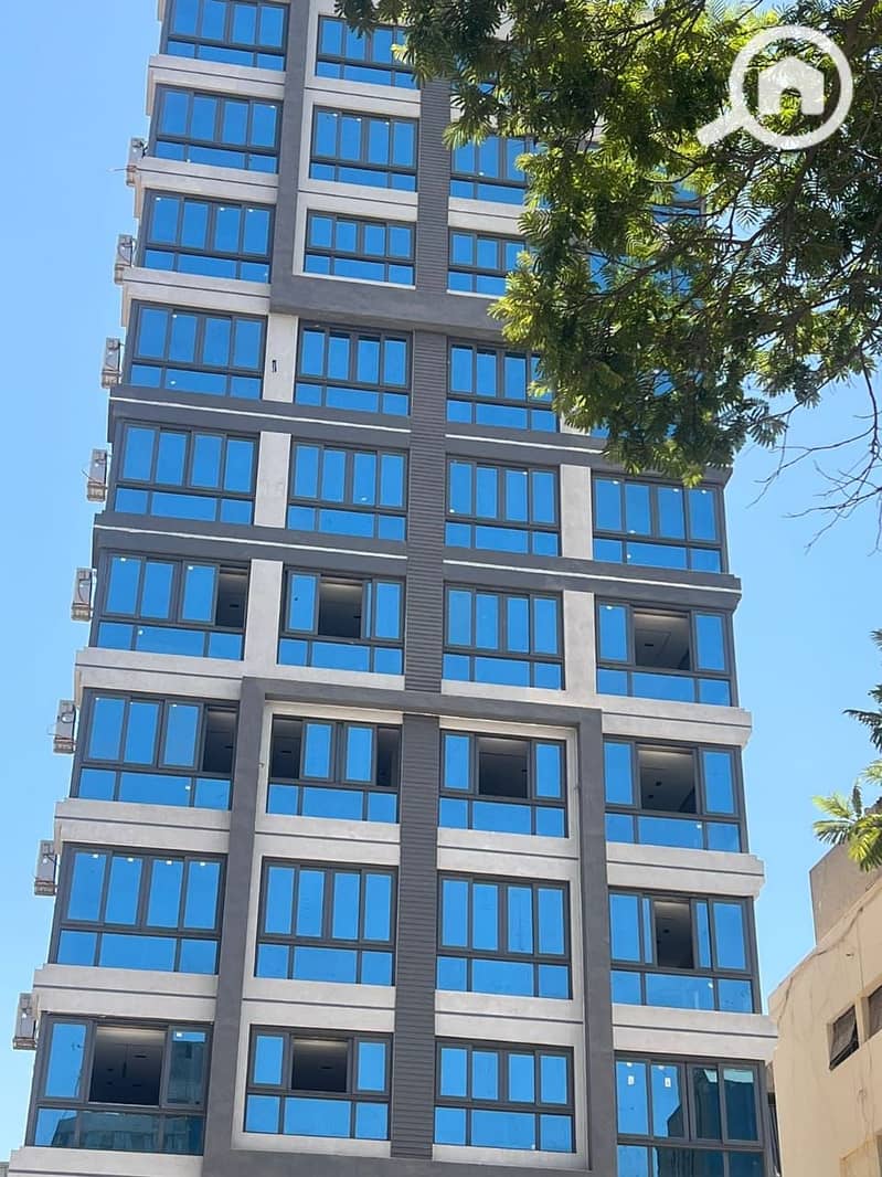 15 1000519160. jpg