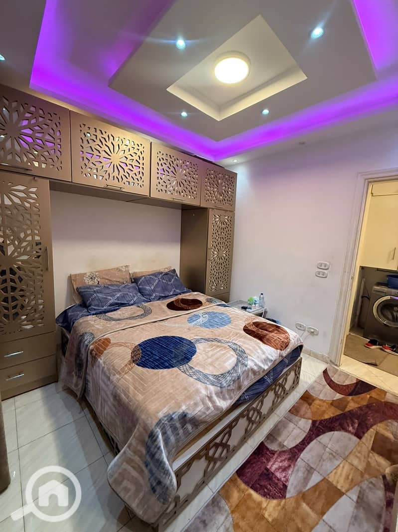 1000720960. jpg 1000720960. jpg