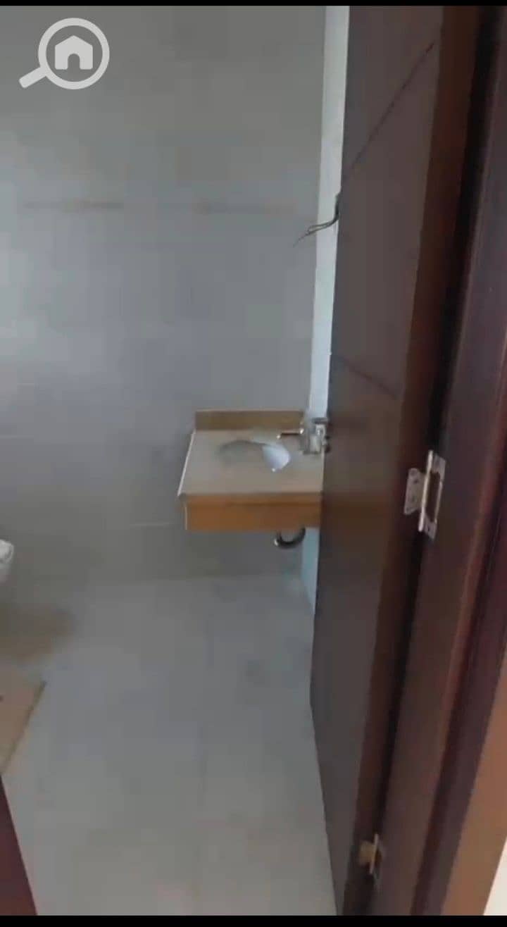4 1000282703. jpg