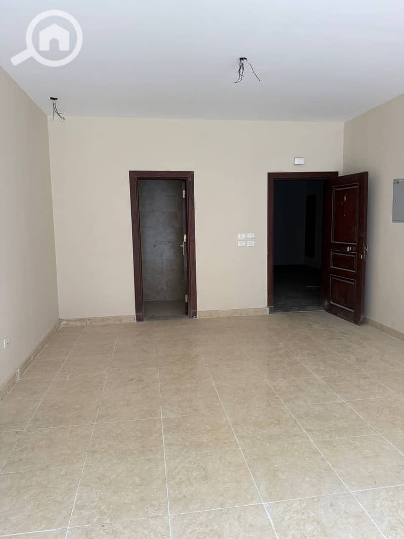 5 ce10de9d-951e-4732-9215-53ab0cb00f8e. jpg