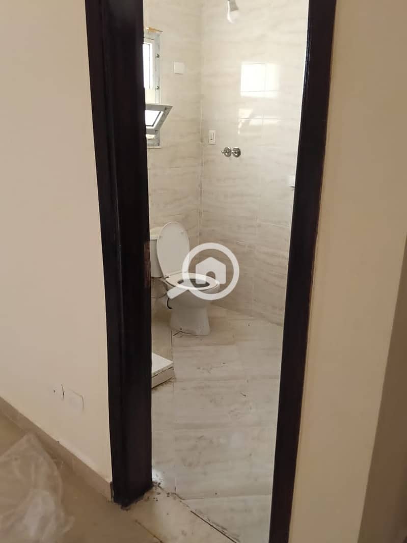 5 1000552643. jpg