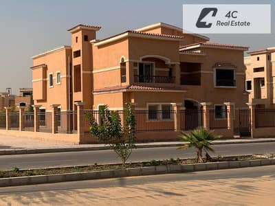 4 Bedroom Villa for Sale in Shorouk City, Cairo - WhatsApp_Image_2024-04-30_at_08.56. 11_38c57b35. jpg 4 Bedroom Villa for Sale in Shorouk City, Cairo - WhatsApp_Image_2024-04-30_at_08.56. 11_38c57b35. jpg