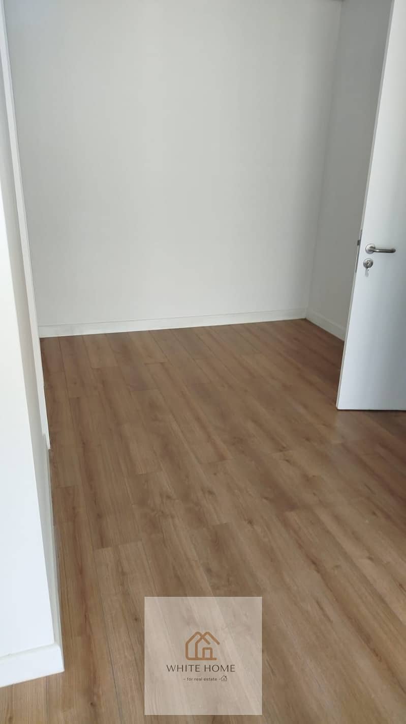 2 1000954605. jpg