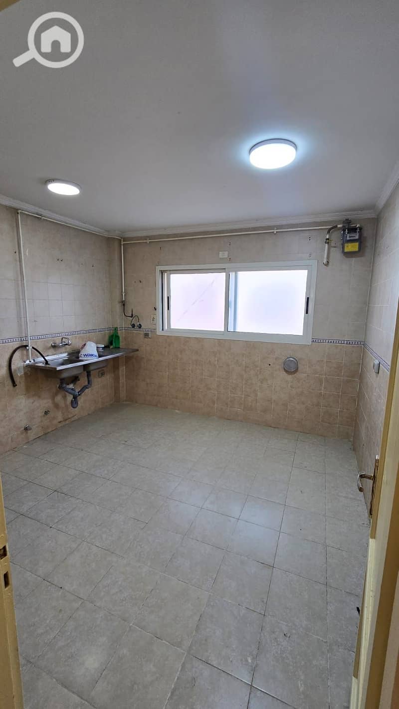 5 5a3c3350-8c58-4937-99da-4ebfeac143f6. jpg