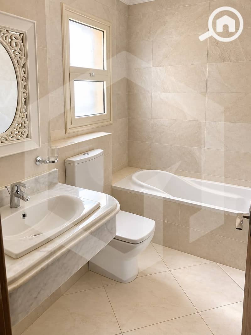 12 Grand Heights 12. jpg