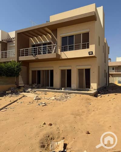 4 Bedroom Twin House for Sale in Sheikh Zayed, Giza - 819653090_1423922956541992_3858186833732928673_n. jpg 4 Bedroom Twin House for Sale in Sheikh Zayed, Giza - 819653090_1423922956541992_3858186833732928673_n. jpg