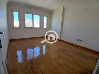 مکتب  للايجار في رشدي، الإسكندرية - 662ef4e8-0ea9-4b28-be4e-59d1272144c3. jpg