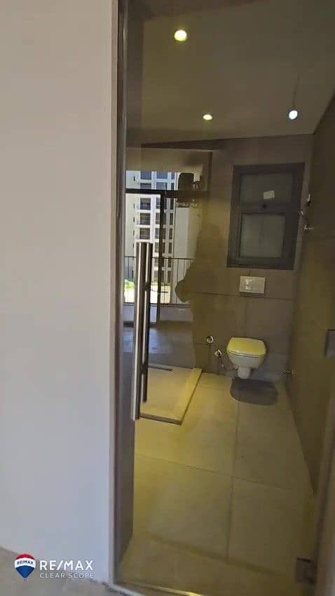 2 0. jpg