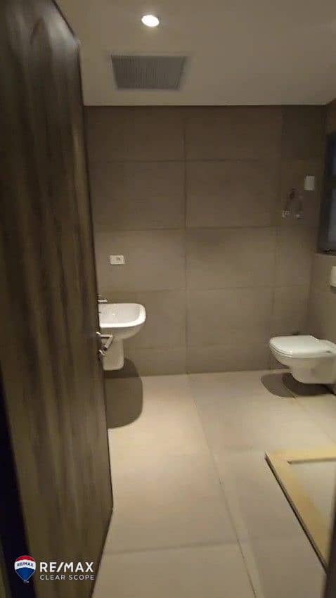 10 8. jpg