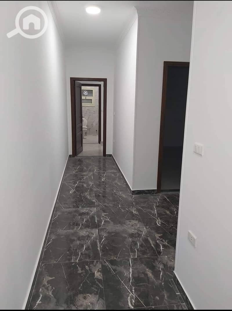 8 1000208501. jpg