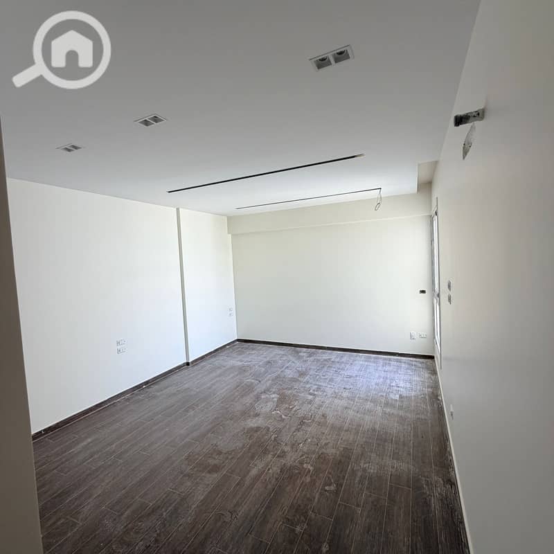 4 9dd211fc-c705-4048-8bf8-bd923add8d89. jpg