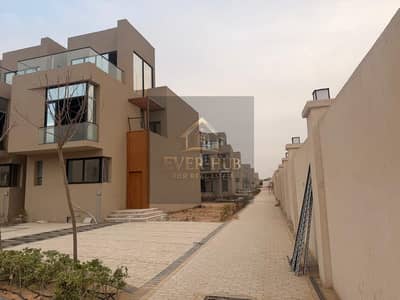 3 Bedroom Townhouse for Sale in Sheikh Zayed, Giza - WhatsApp Image 2026-09-23 at 6.52. 50 PM. jpeg