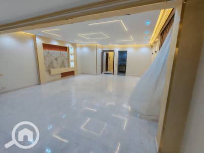 3 Bedroom Flat for Sale in Mohandessin, Giza - 93454. jpg 3 Bedroom Flat for Sale in Mohandessin, Giza - 93454. jpg