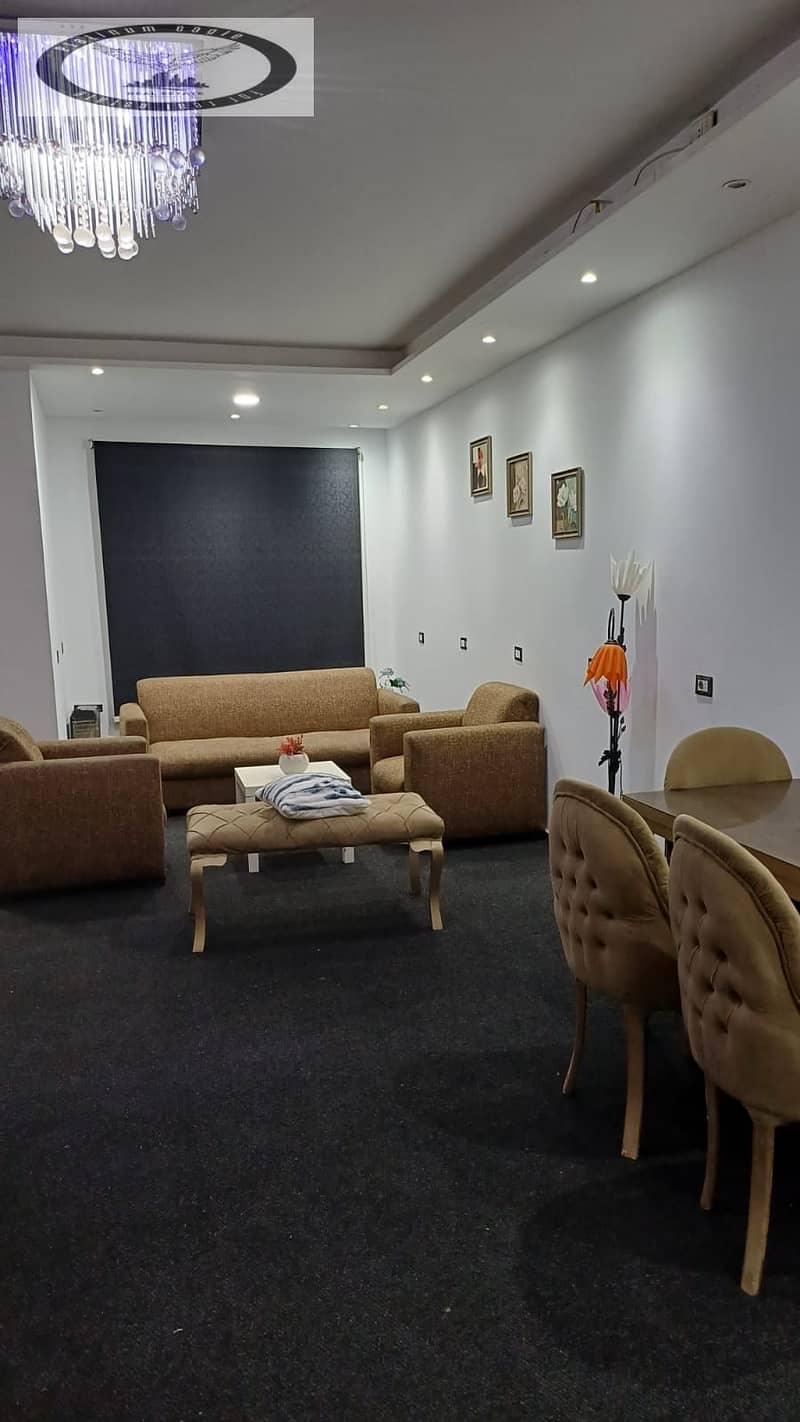 4 feb9a89a-7236-43f5-b1c9-c1c077d9eb54. jpg