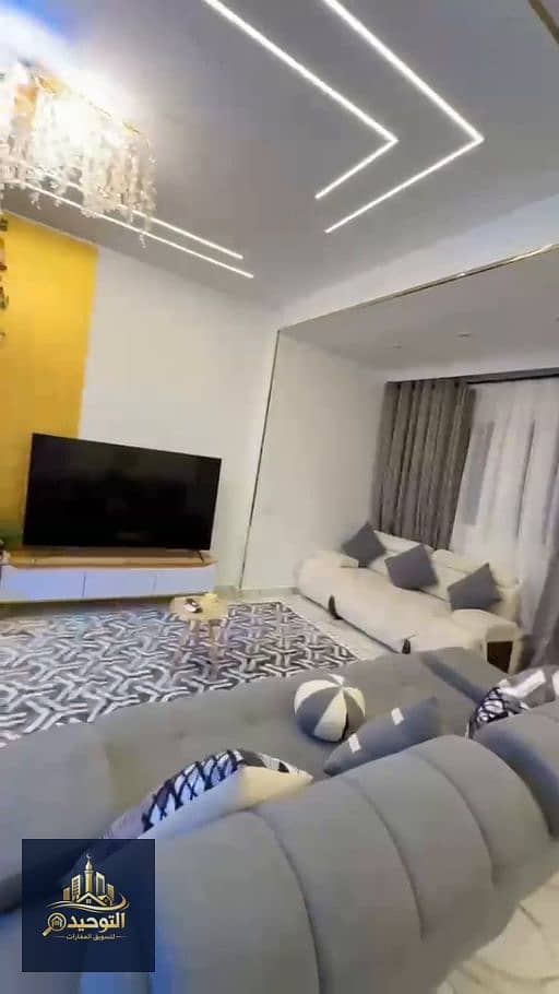 4 04_Living_TV_View. png