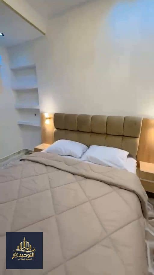 10 10_Bedroom_Front. png