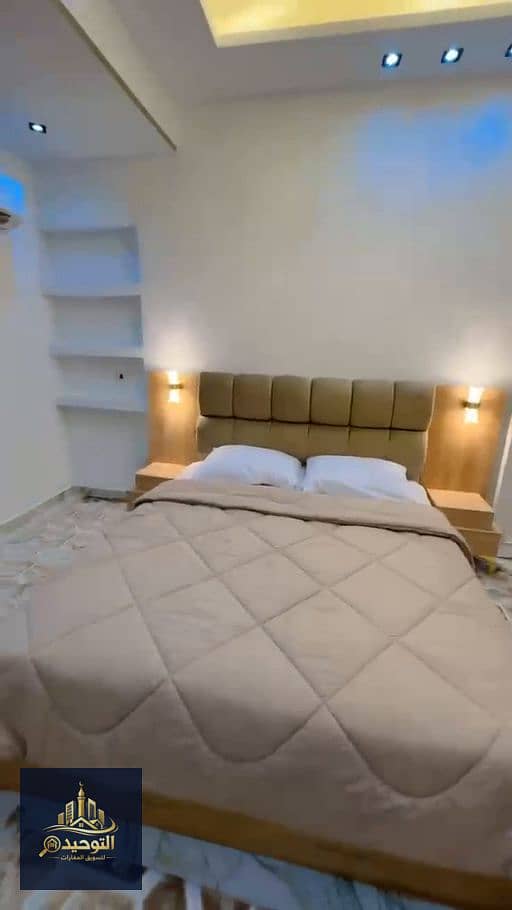 11 11_Bedroom_Headboard. png