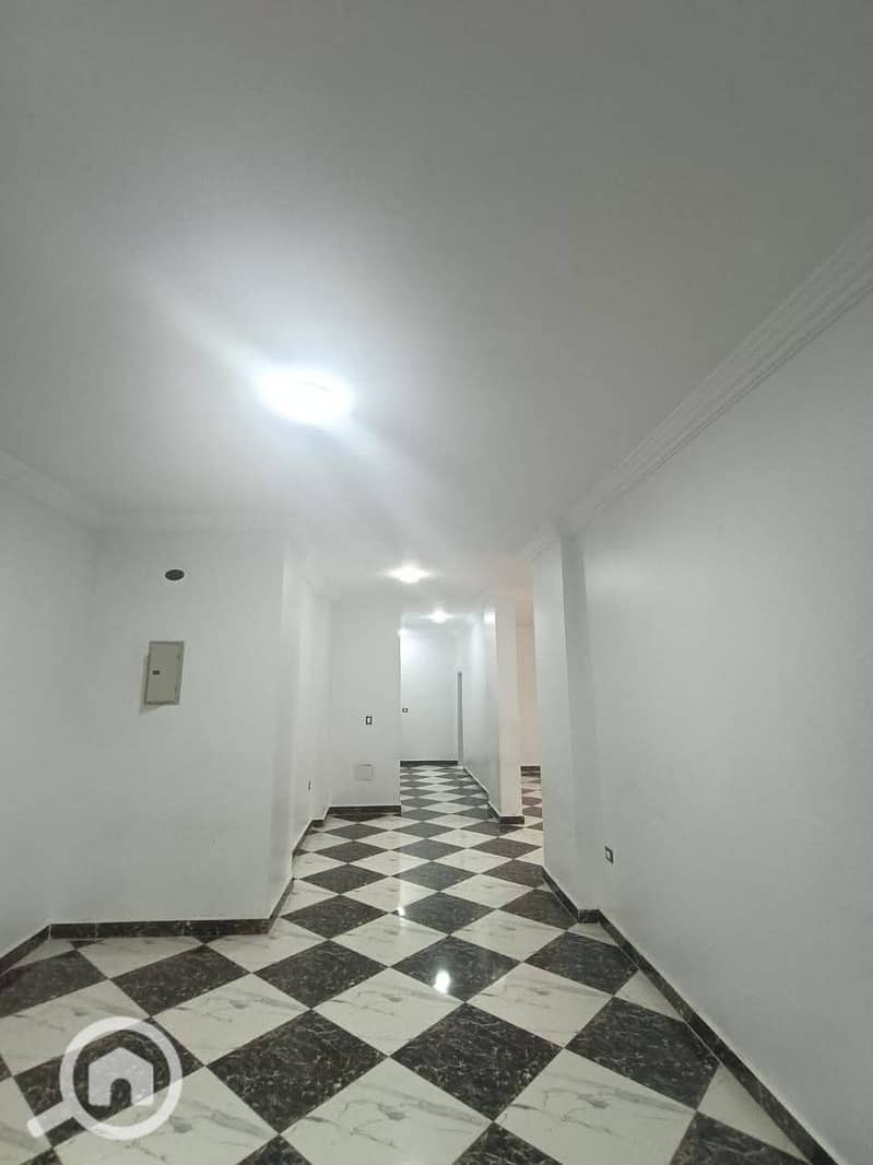 1000555633. jpg 1000555633. jpg