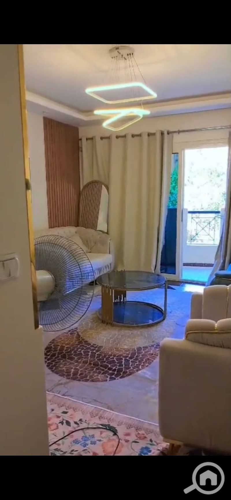 2 997779. jpg
