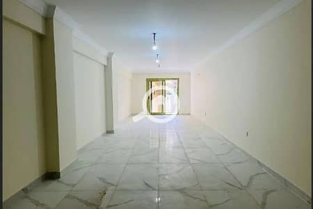 شقة 3 غرف نوم للايجار في سابا باشا، الإسكندرية - ][p]. png