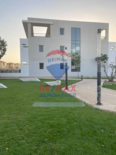 5 Bedroom Townhouse for Sale in 6th of October, Giza - WhatsApp Image 2026-09-24 at 12.42. 14 (2). jpeg