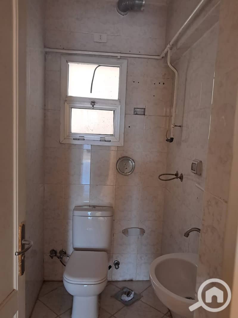 2 34678. jpg