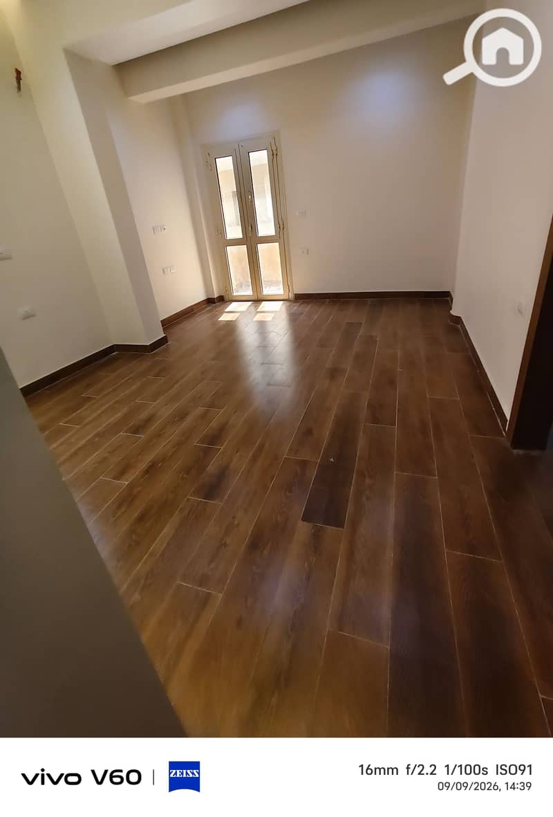 9 1000378712. jpg