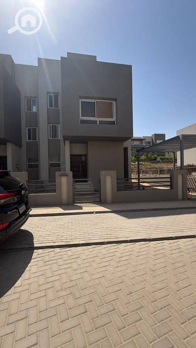 4 Bedroom Townhouse for Sale in Sheikh Zayed, Giza - WhatsApp Image 2026-09-23 at 3.25. 34 PM. jpeg 4 Bedroom Townhouse for Sale in Sheikh Zayed, Giza - WhatsApp Image 2026-09-23 at 3.25. 34 PM. jpeg