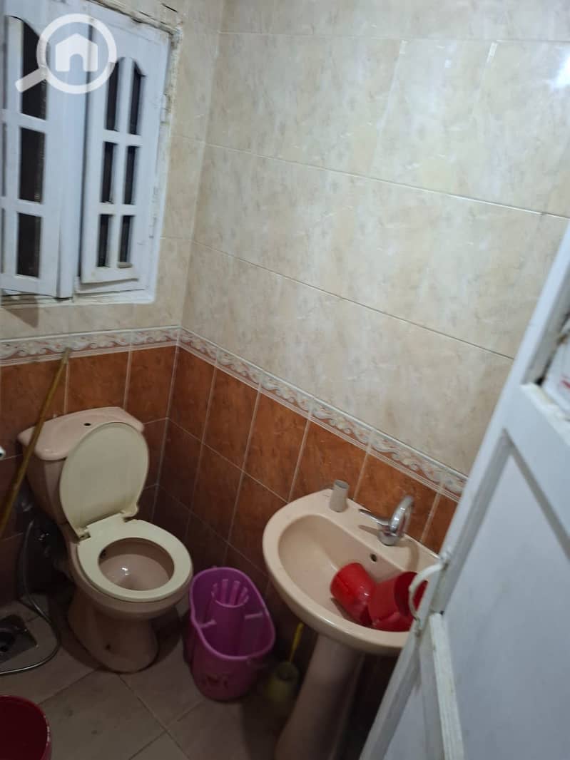4 10470. jpg