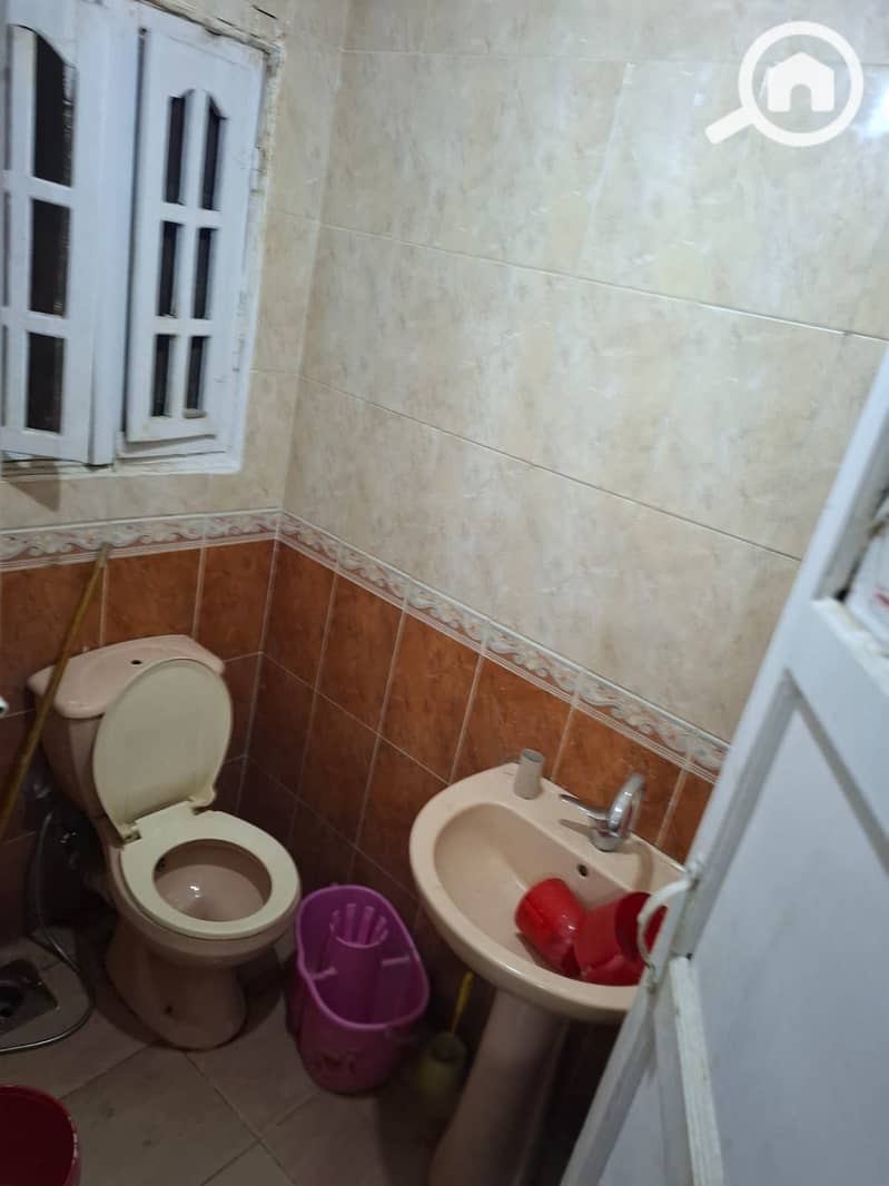 4 10470. jpg