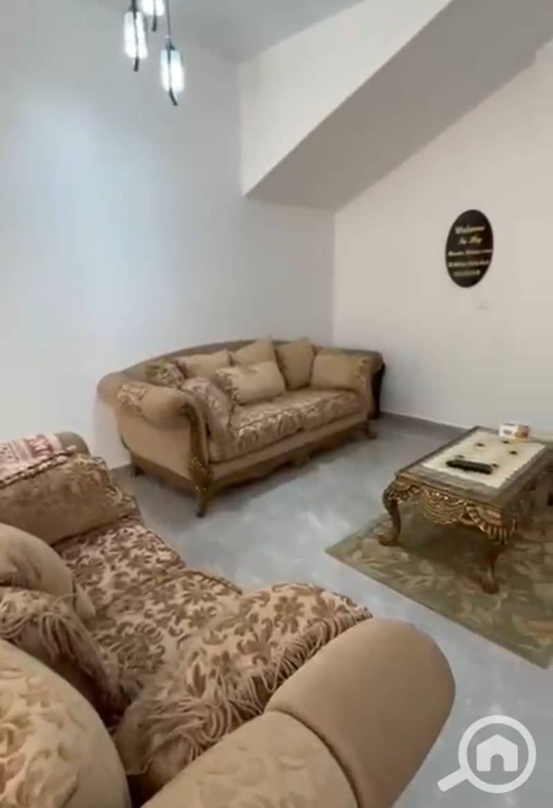 5 1000199429. jpg