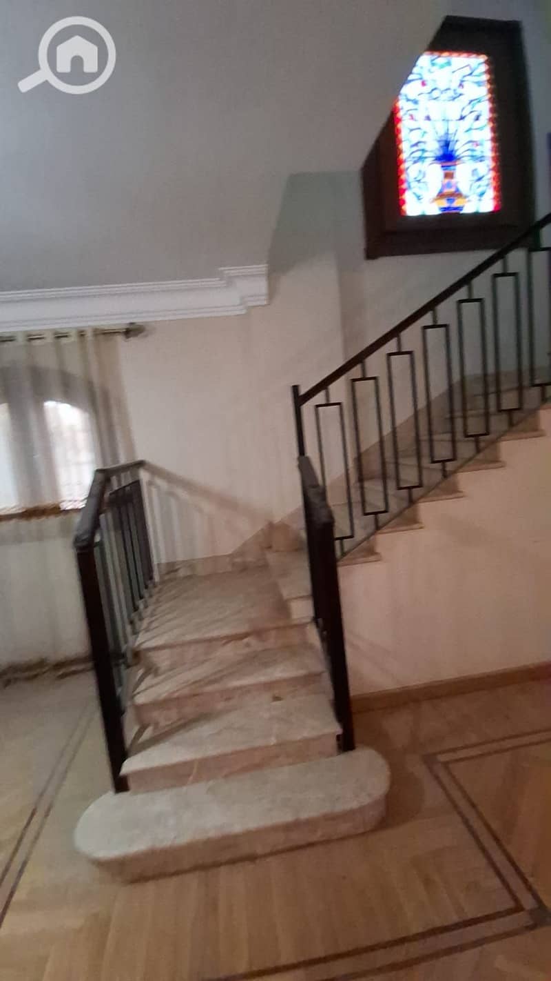 3 9858. jpg