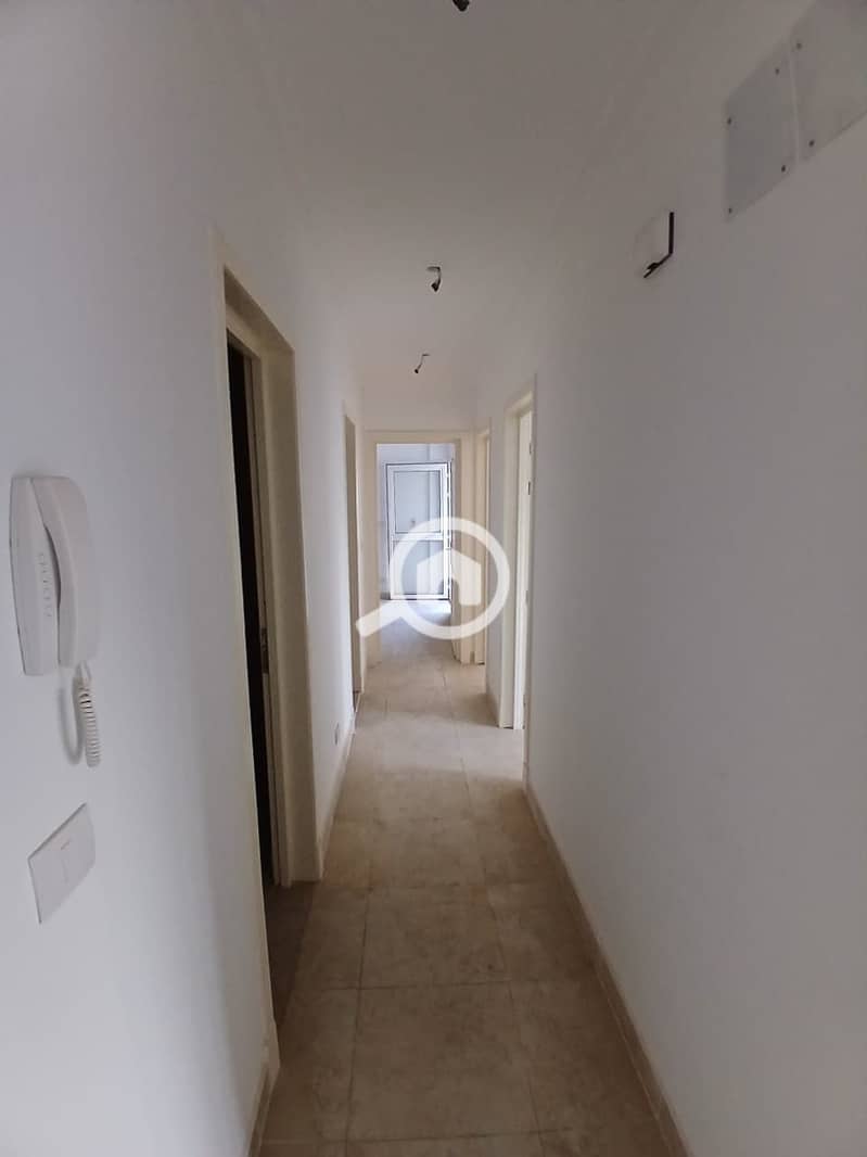 8 1000156501. jpg