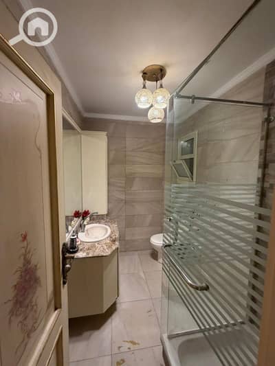 شقة 3 غرف نوم للايجار في سابا باشا، الإسكندرية - 1000036525. jpg